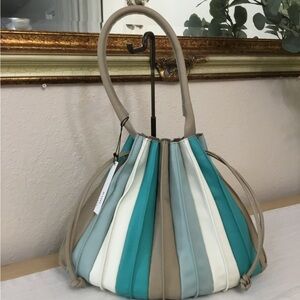 Uno Alla Volta new with tag bags